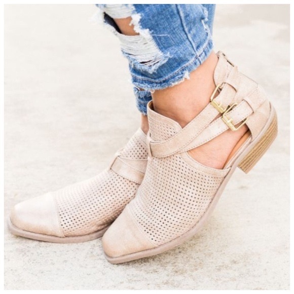 New distressed oatmeal bootie - Picture 2 of 5